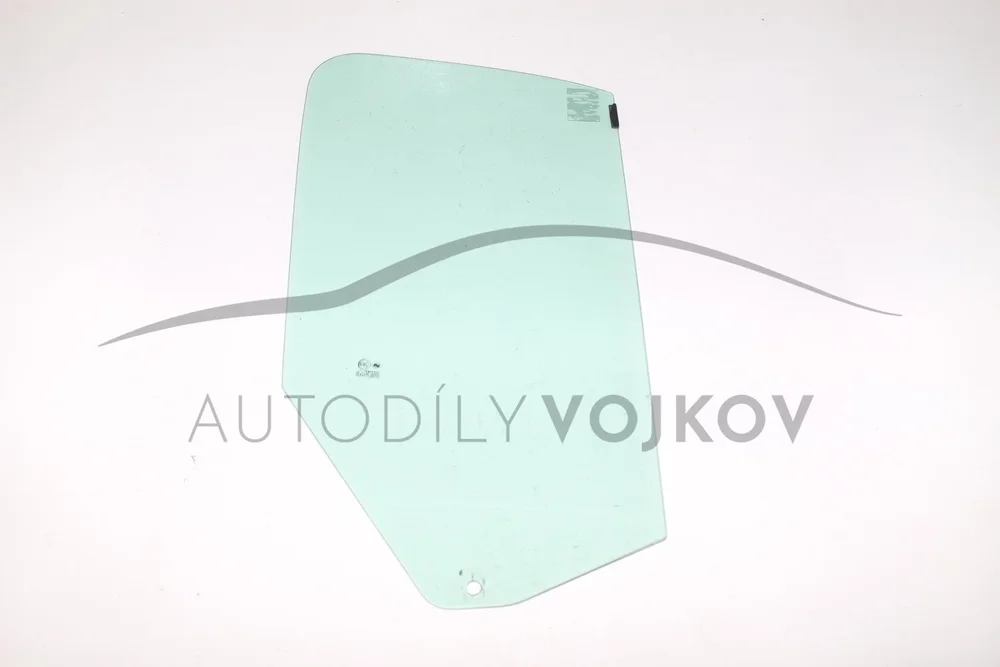 Boční okno přední pravé P 06- v:11309